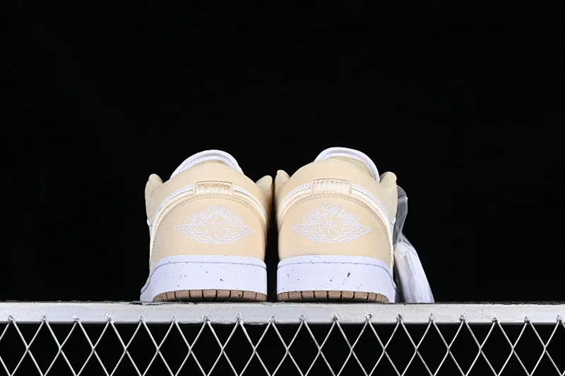 All categories Air Jordan Jordan series basketball shoes Air Jordan 1 Low Air Jordan 1 Low AJ1 Joe 1 electric embroidery white and yellow low-top cultural basketball shoes FN3722-701